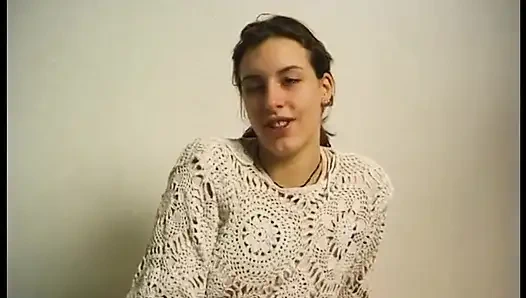 Parmakları amcığını ıslattı