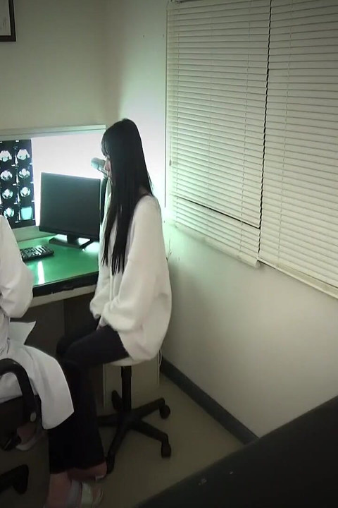도쿄의 유명한 산부인과 의사의 음란한 건강 검진법!