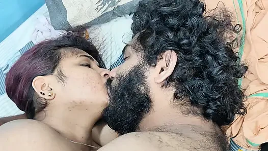 Lip lock dalam panas dalam romansa telanjang