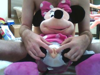 Minnie Mouse dikongkek 2