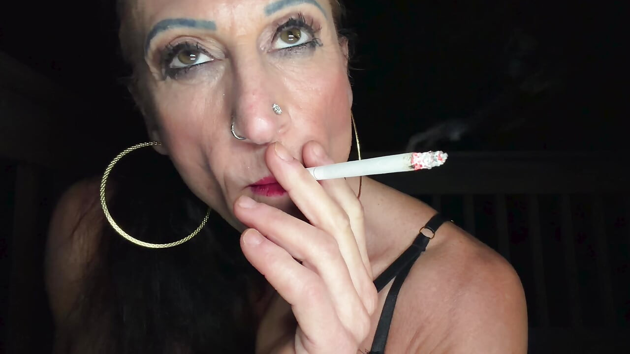 Smokin Hot Chain Smokingsucking and Puffing My 120s