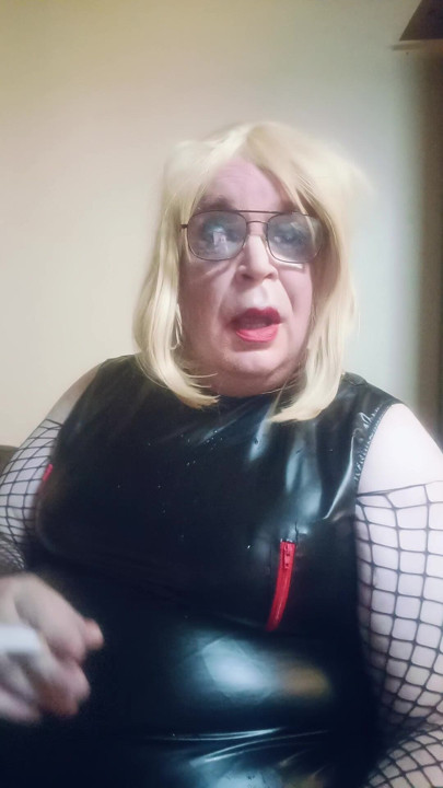 Ćao i dobrodošli na moj novi kanal...  Celoviti videi počinju 1. oktobra