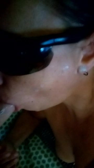 Amateur cumshot in sunglasses