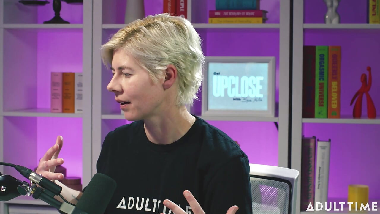Hailey rose: Tumblr, paartanar badalne vaale aur anaaj ki ghatna . The Adult Time Podcast