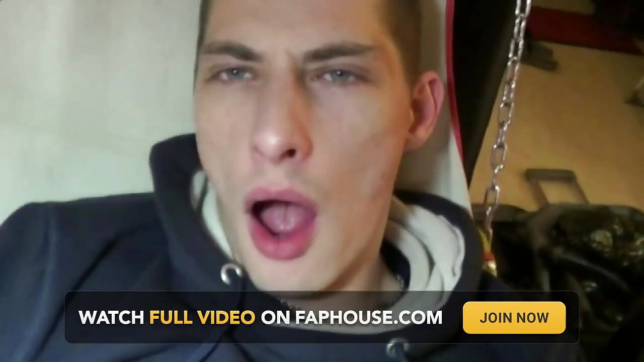 Bareback party in sling with fist j session