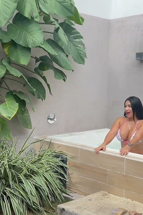 I Spend the Afternoon with My Boyfriend's Best Friend in the Jacuzzi Getting Fucked by His Thick Cock