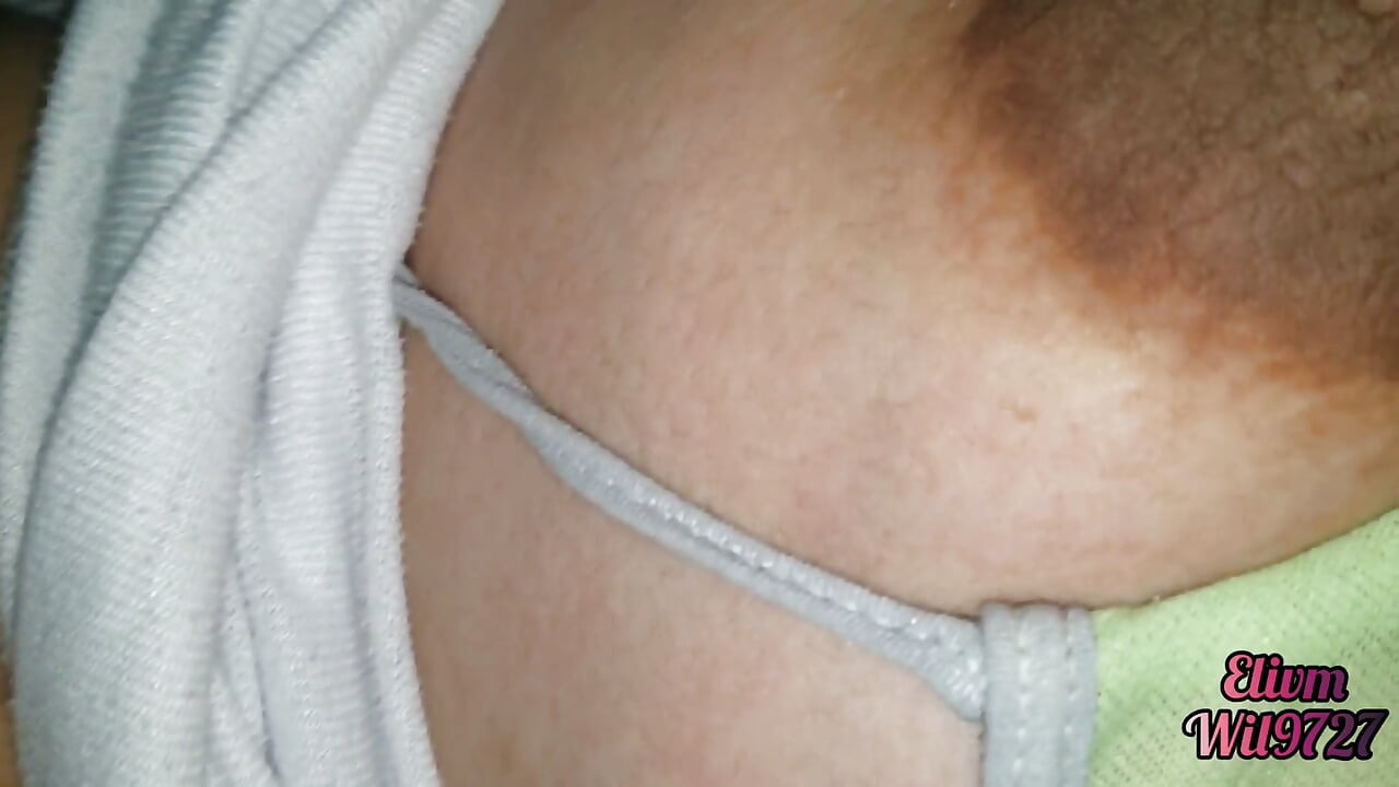 Méfait desi X avec ma demi-sœur en train de toucher ses seins