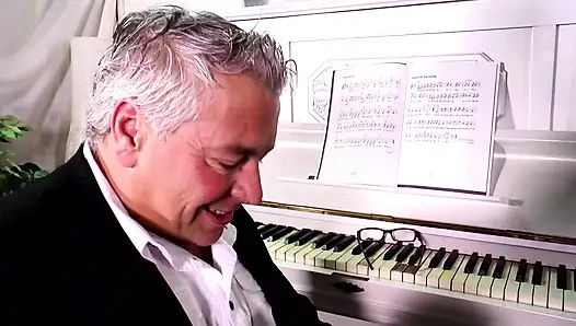 Horny piano lesson with final surprise!