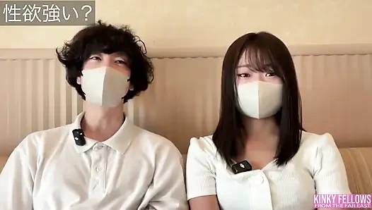 Ruhiges mädchen ungebunden, Als the Honours Beauty ihre wilde Seite zeigt und zu unserer tiefsten Verbindung schmilzt.