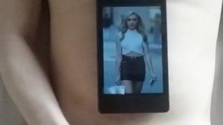 Fapping to Peyton List 4