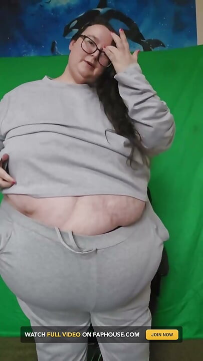 Fat SSBBW Goddess Clothes Try on