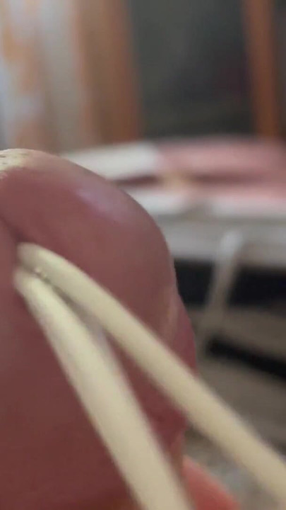 ドスケベエッチ奴隷のための痛いオナニー | クリップ 2