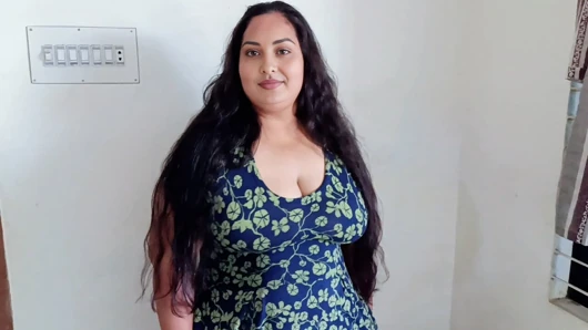 Hoktoml9. Gadis cantik baru bercinta aku mencoba menyetubuhi gadis desi anal.
