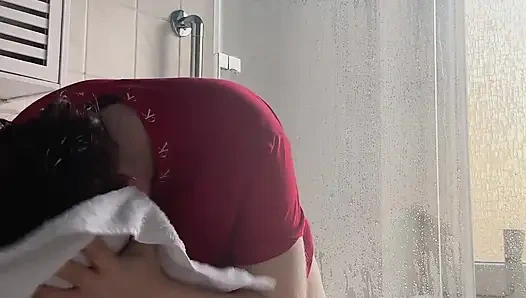 Labia panjang dan puting keras