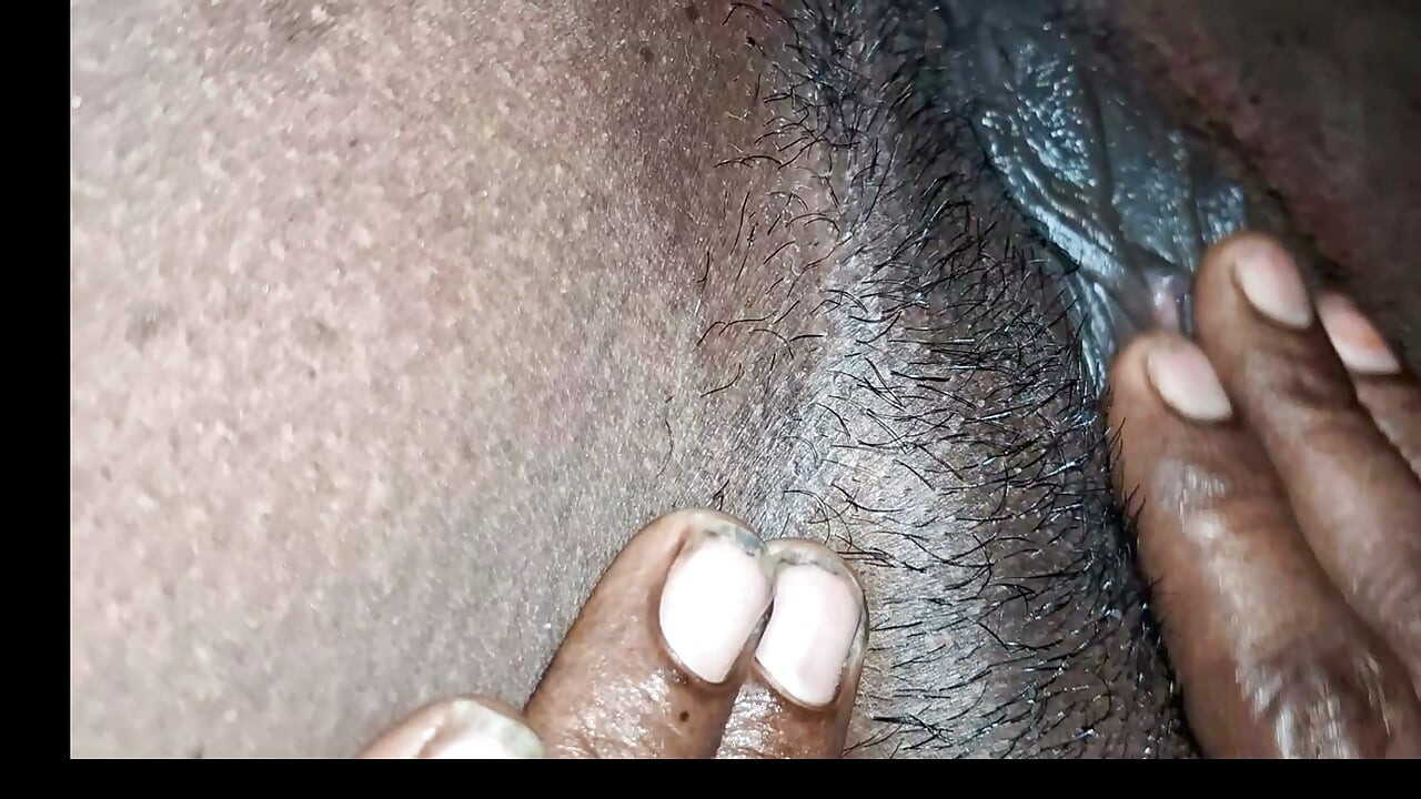 Tamil wife pusssy eating husband.