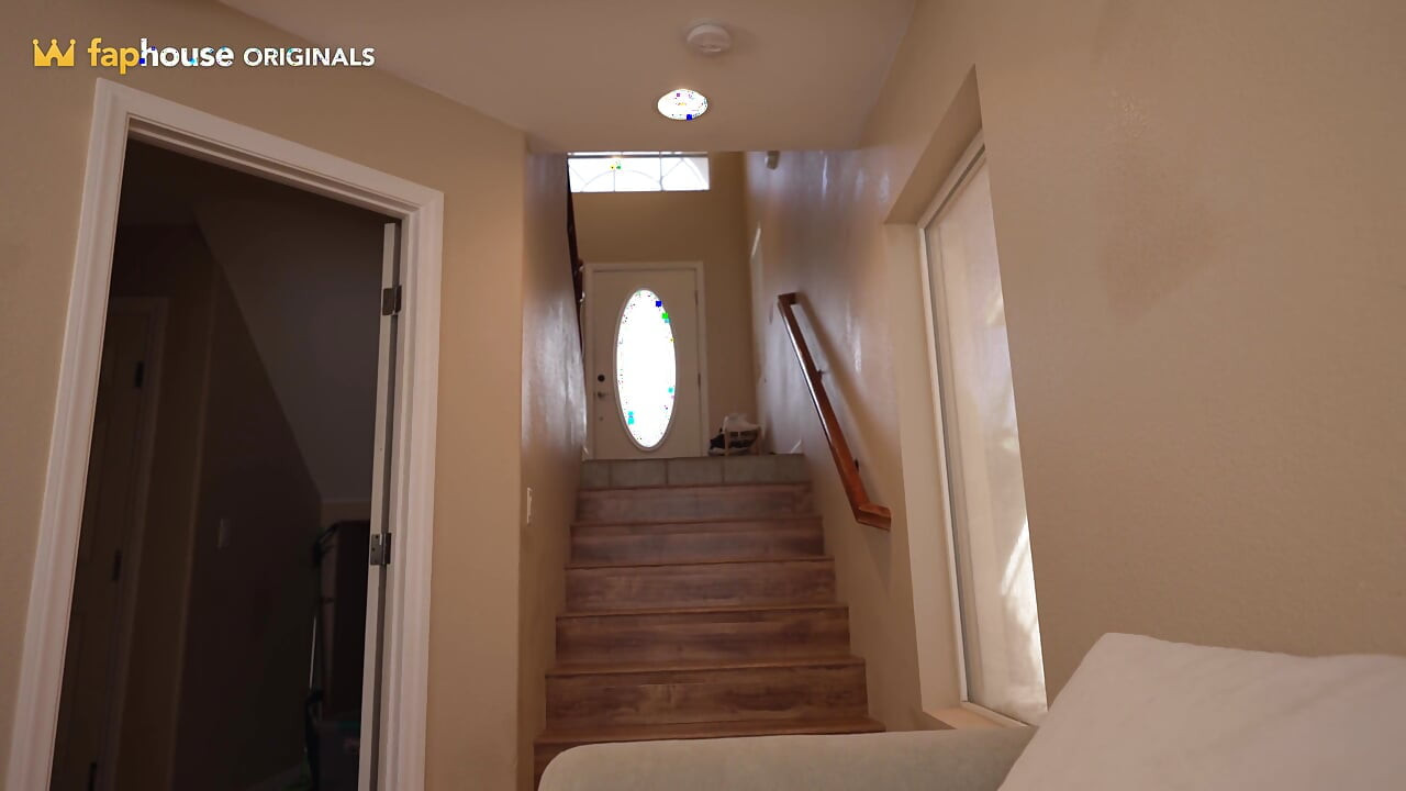 College-mädchen muss die wette gewinnen