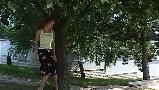 Solo Pee Girls Simona the Sexy Pee Girl