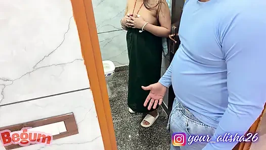 Alisha Bhabhi Aayi Kapde Badalne aur Chudgayi Tharki Ladke Se