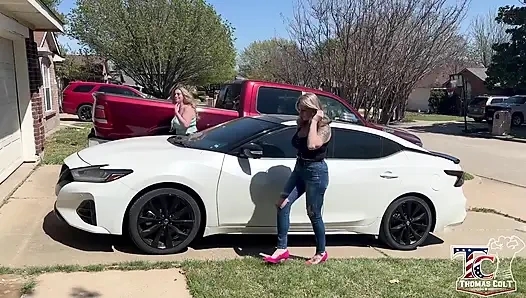 PAWG MILF Besties Werden Von Großem Muskulösem Ehemann Gefickt!