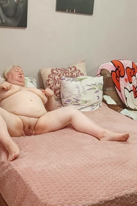 Stepmom Fingering Big Tits and Playing with a Big Cunt