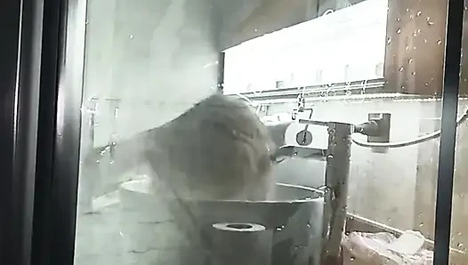Смотри На Меня В Душе