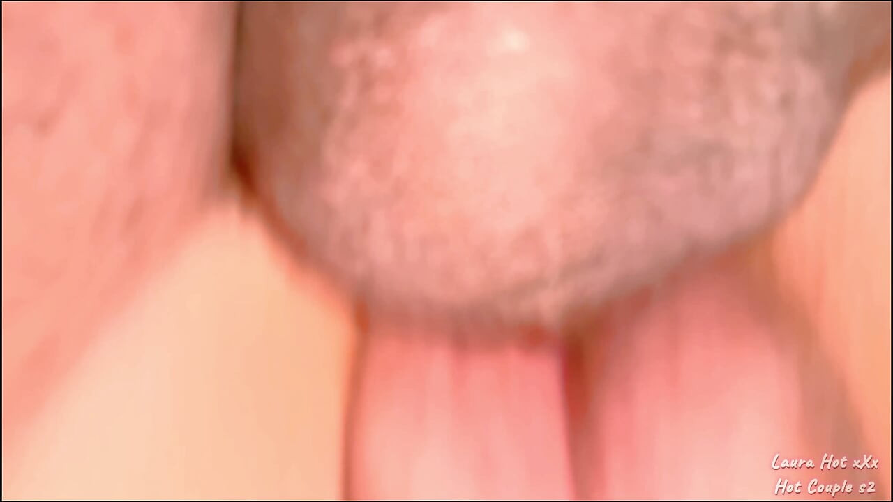 Извратена червенокоса моли да прави секс с дебелия си доведен братовчед