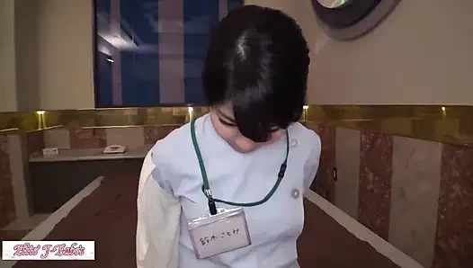 Dokter gigi dengan bulu putih lagi asik muasin memeknya - pov - rekaman seks di hotel