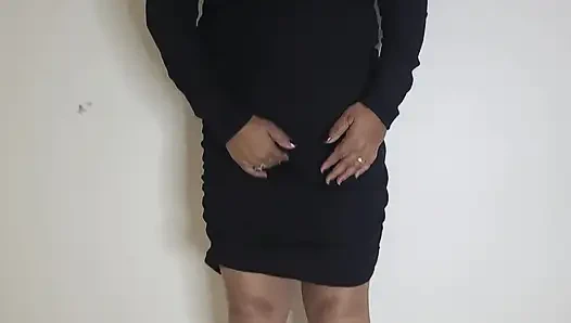 Я обожаю тереть свою киску в Дилсо и стены