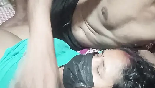 Bhabhi devar ki lund Chus rahi hai