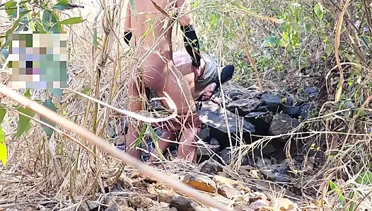 Я трахнул свою старую подругу в лесу