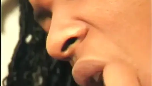 Hübsche schwarze lesben lecken muschi