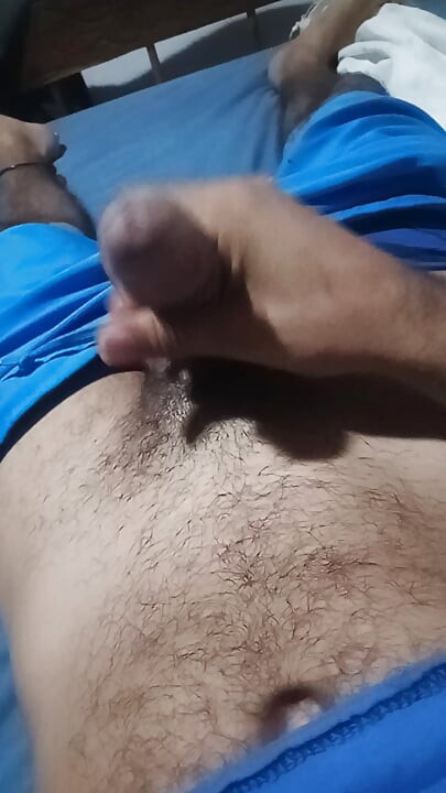 Man starts masturbating in his stepsister's room