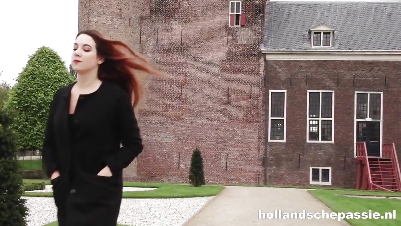 Zoe Davis Fucks Herself to a Happy Ending