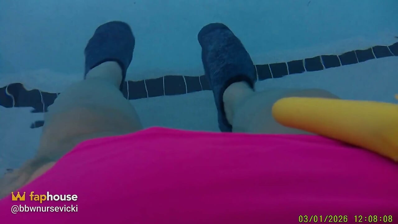 Big Beauty Nurse Vicki Shows off Her Water Shoes and
