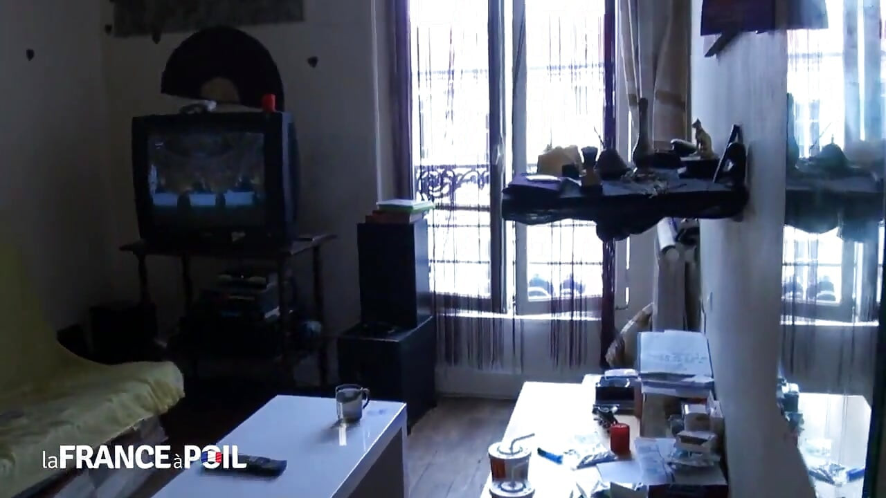 Nasumična vruća cura jebe kamermana iz prvog lica