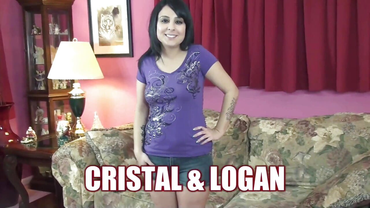 Petite slut Cristal gives Logan a blowjob