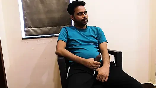 ALDATıLAN KOCA KARıSıNıN FREINDLERI TARAFıNDAN SERT SIKILMESINI IZLIYOR, SERT EV YAPıMı SEKS