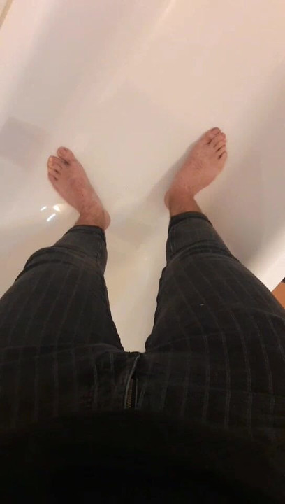 Jeans wetting