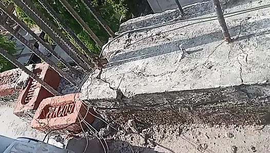 Aaj morning time mein land khada ho gaya building mein desi aunty ki sexy chudai