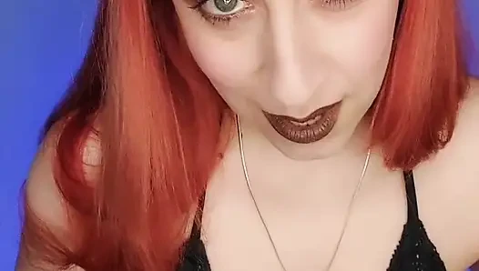 Cuckolds Feiern Auch Halloween... Aber Ihren Nuttigen Looks Zu Gefallen!