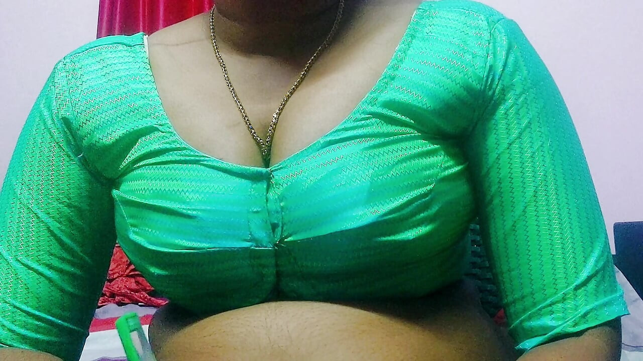 Desi mohini aunty hot sex with plumber