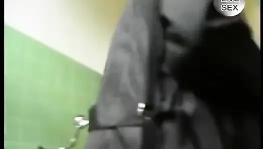 Cewek semok rambut pirang lagi asik muasin memeknya pakai dildo di video solo