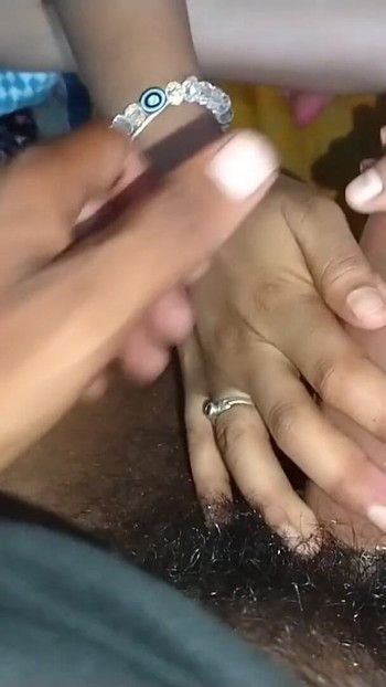 Morate vidjeti trenutak iz "Sestrina prijateljica nazvala je u sobu i jebala se u punom indijskom desi seksu xxxx, mms, plavi film, jebanje,"