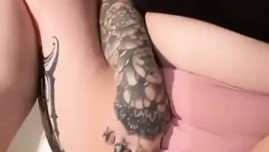 Büyük meme uçlarımı em