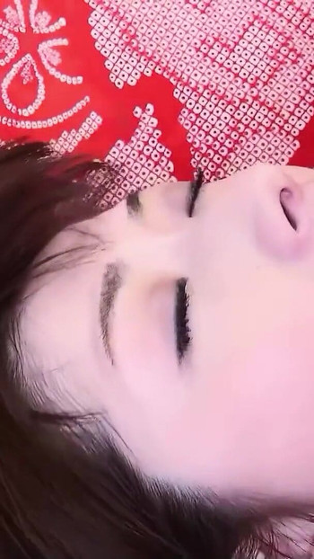 Momen spektakuler dari "ibu tiri jepang yang kurus mengelabui teman sekelasnya untuk 18 tahun untuk selingkuh sampai dicrot di dalam sambil menunggu"