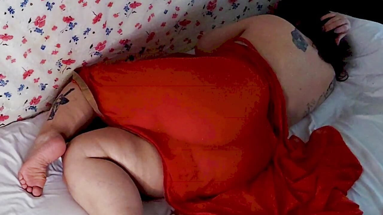 Dirty Slut - mulheres casadas vistas com bbc na boca à tarde.