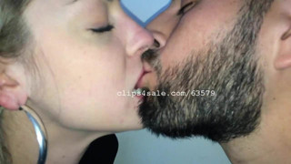 Friday e kat beijando vídeo 2