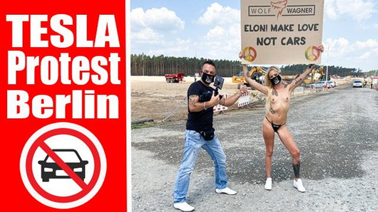 Nude protest in front of Tesla Gigafactory Berlin, Pornshoot