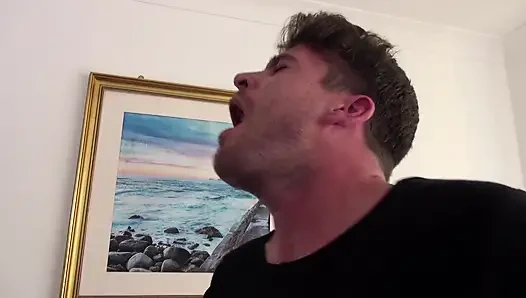 Harika götlü sarışın üvey kız kardeş üvey erkek kardeşi tarafından sikiliyor