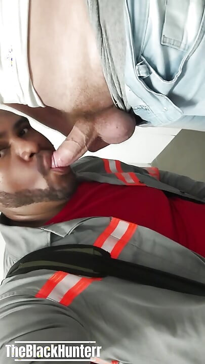 I Sucked My Colleague in the Bathroom of the Firm